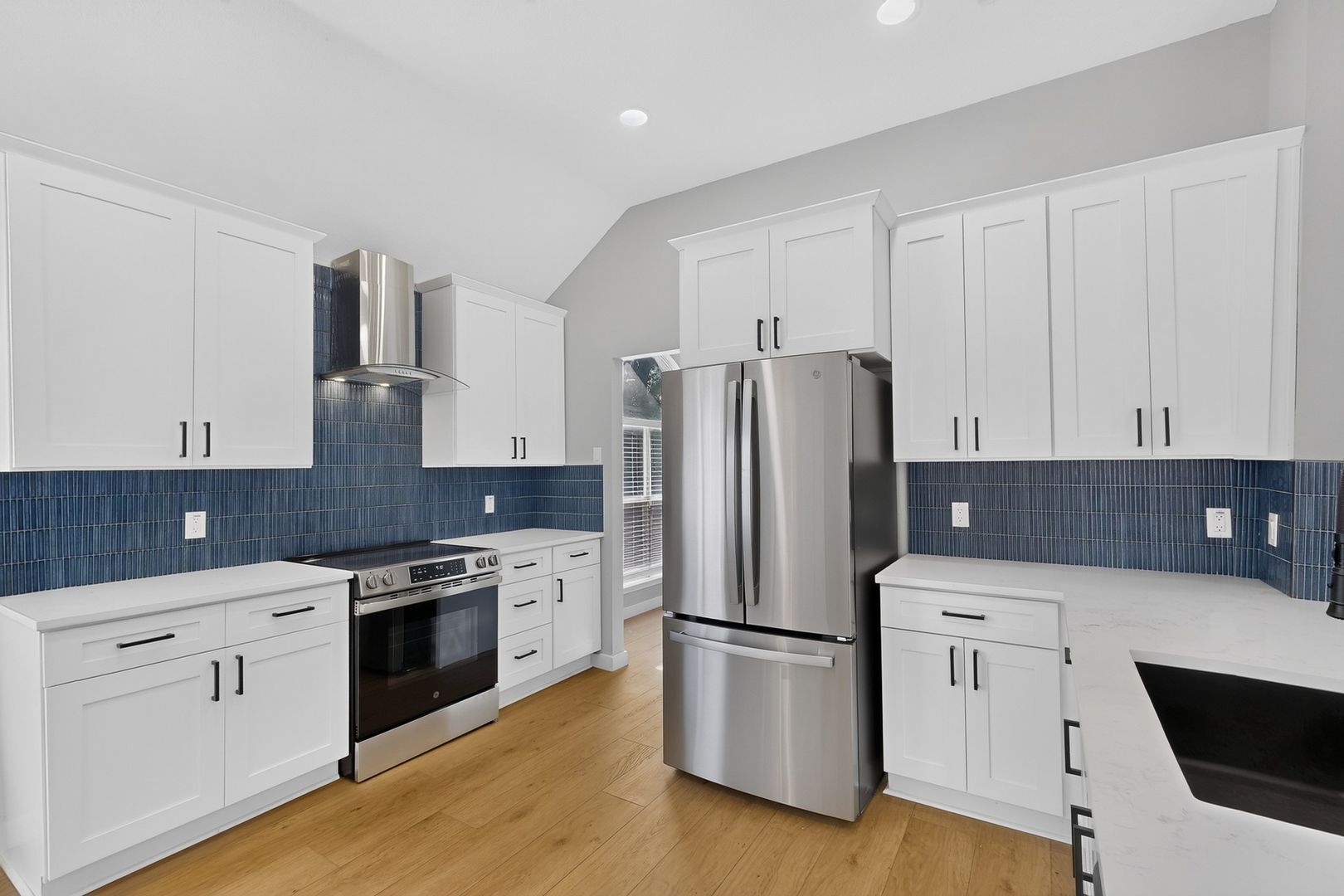 Building Photo - 11112 Amber Valley Dr