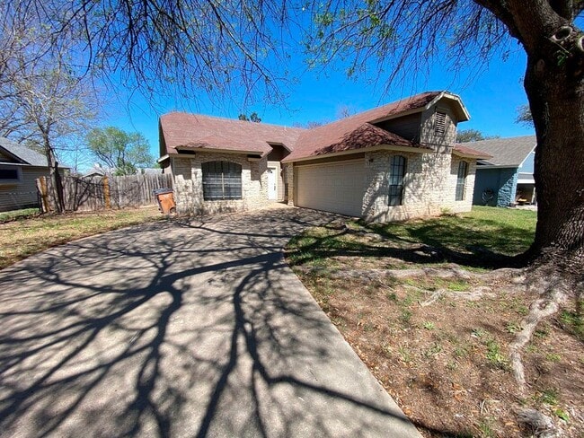 Building Photo - 1002 Great Britain Blvd