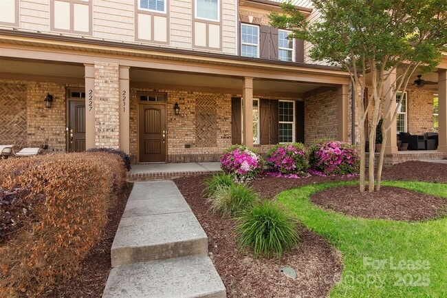 Building Photo - 2227 Eversham Dr NW