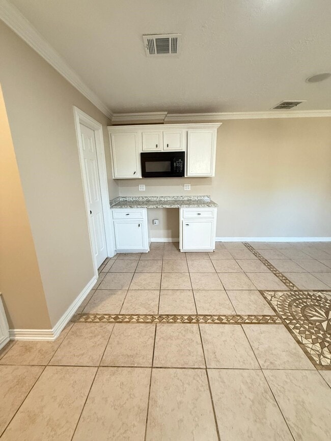 Building Photo - 22610 Smokey Hill Dr