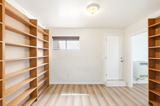 Building Photo - O'SULLIVAN