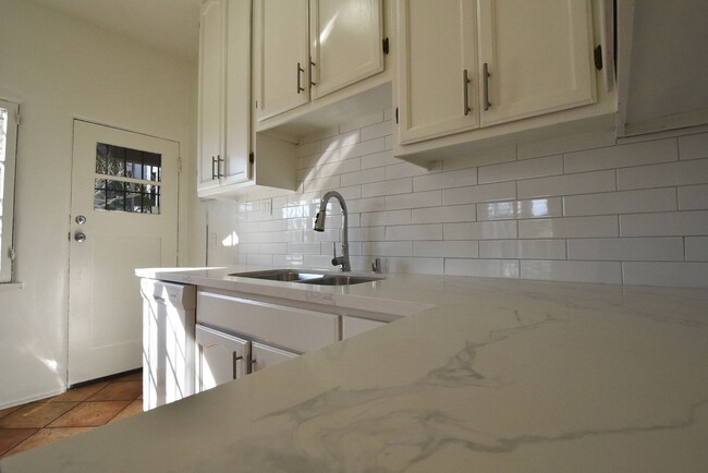 Building Photo - 1417 S Crescent Heights Blvd