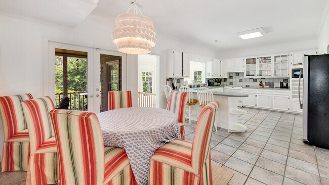 Building Photo - 546 Collins Meadow Dr