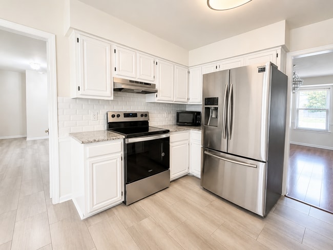 Building Photo - 5125 Middlebrook Ct