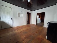 Building Photo - 153 Onota St