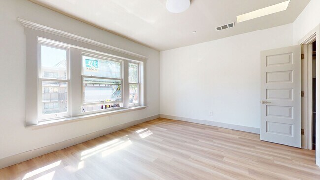 Building Photo - 2 Bedroom Brand New Berkeley Unit!