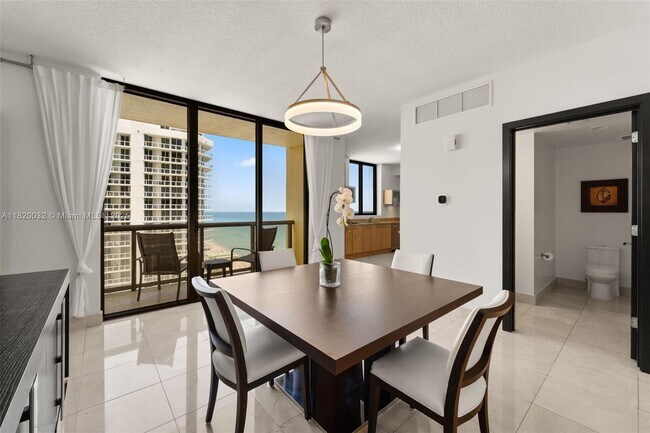 Building Photo - 16275 Collins Ave