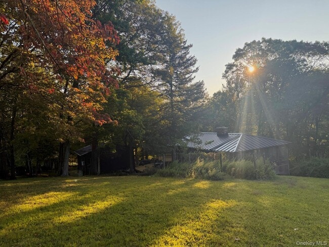 Building Photo - 28 Philipse Brook Rd