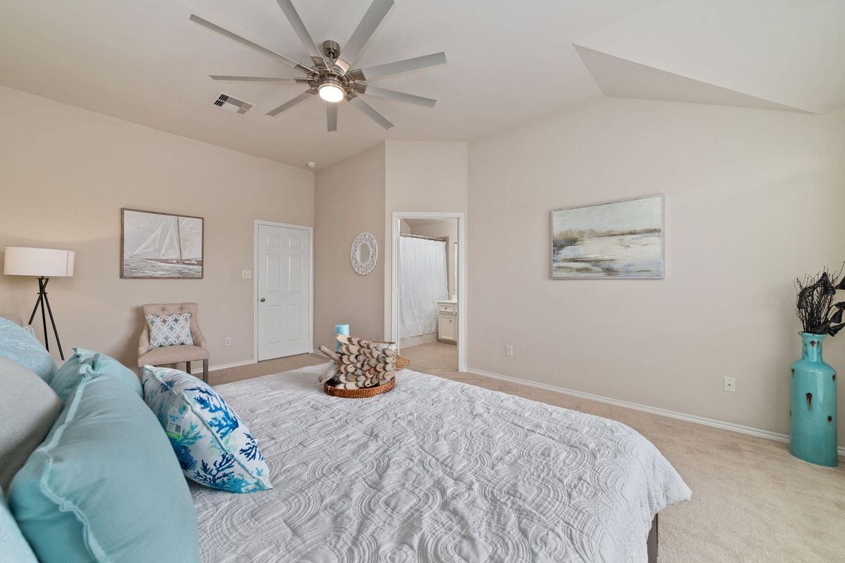 Building Photo - 14923 Tuttle Point Dr