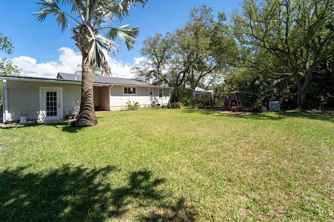 Building Photo - 31 Menendez Rd