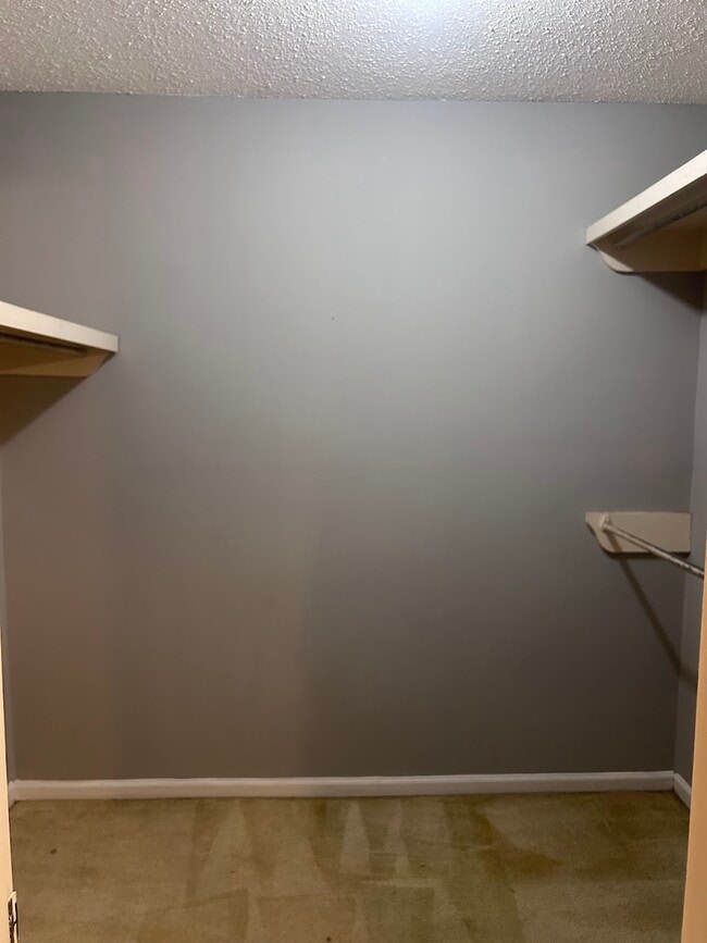 Building Photo - 2940 Parc Lorraine