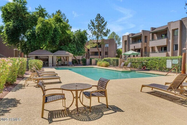 Building Photo - New Rental Listing in Scottsdale Springs C...