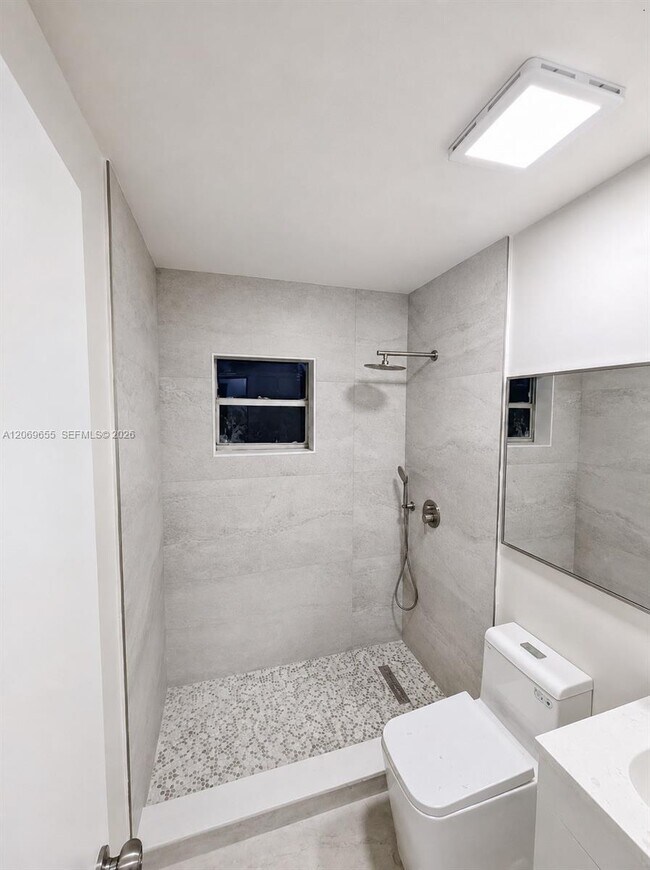 Building Photo - 20435 NW 37th Ct