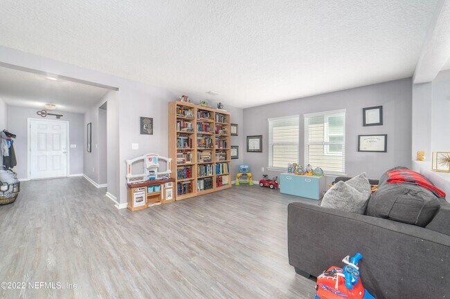 Building Photo - 14575 Needham Dr