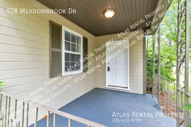 Building Photo - 928 Meadowbrook Dr