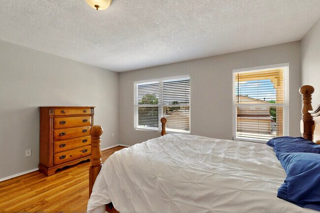 Building Photo - 5323 Ridge Rock Ave NW