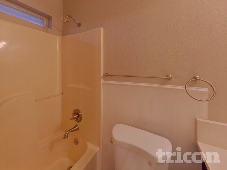 Building Photo - 6910 Montego Dr