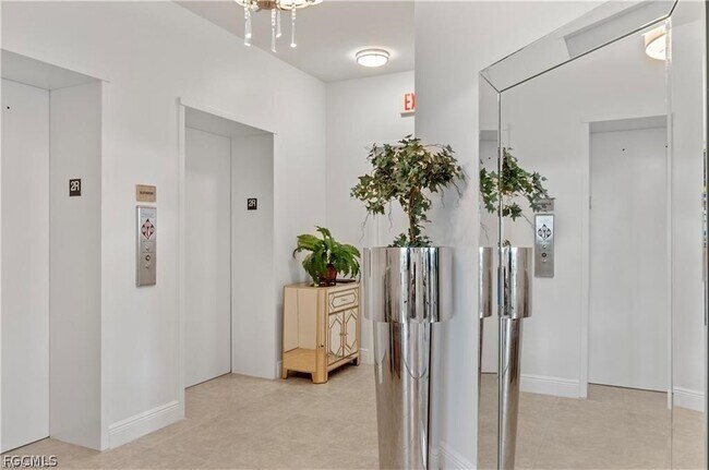 Building Photo - 6061 Silver King Blvd