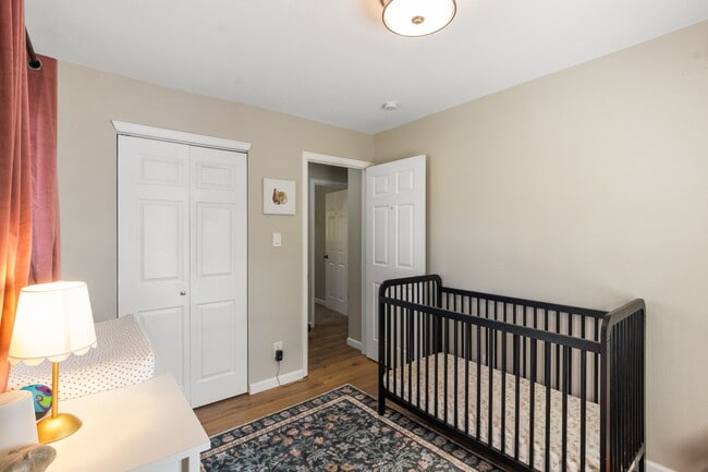 Building Photo - 3040 Garland Terrace