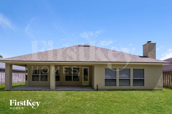 Building Photo - 2516 Cedar Trace Dr W