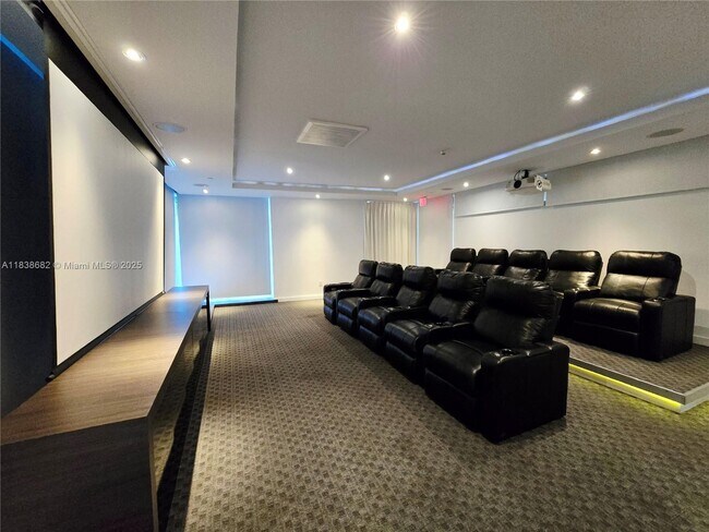 Building Photo - 601 NE 36th St