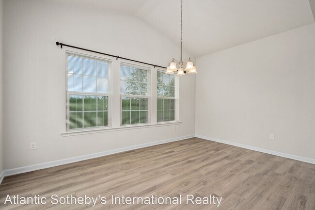 Building Photo - 4 br, 2.5 bath House - 359 Spring Hill Place