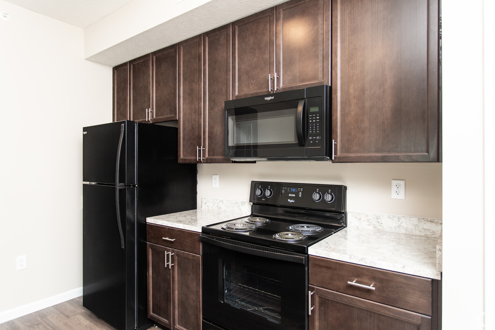 1BR, 1BA - 681 SF - The Alum - Seattle House