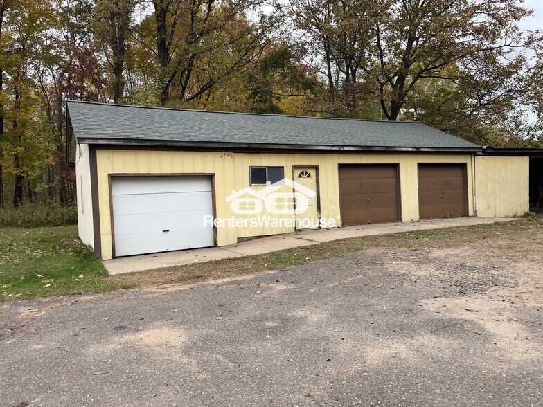 Building Photo - W4774 Pierce Rd