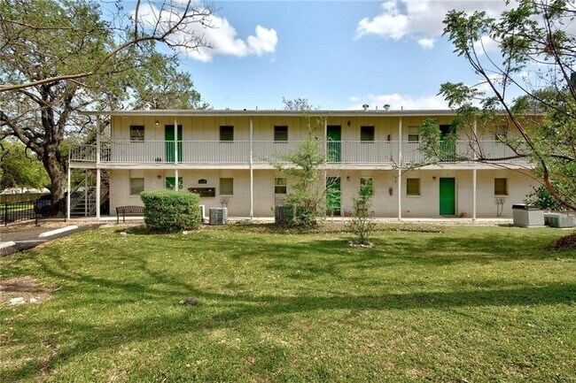 Building Photo - 5320 Balcones Dr