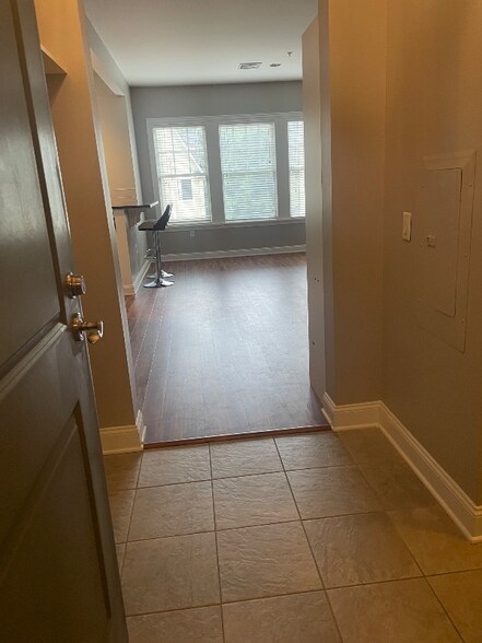 Building Photo - 30 Whistler Ct
