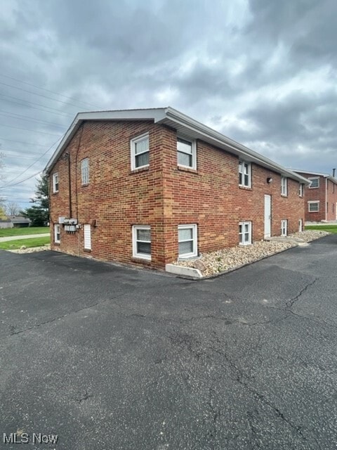 Building Photo - 402 Caroline Ave