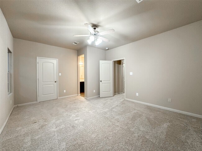 Building Photo - 16771 Mammoth Springs Dr