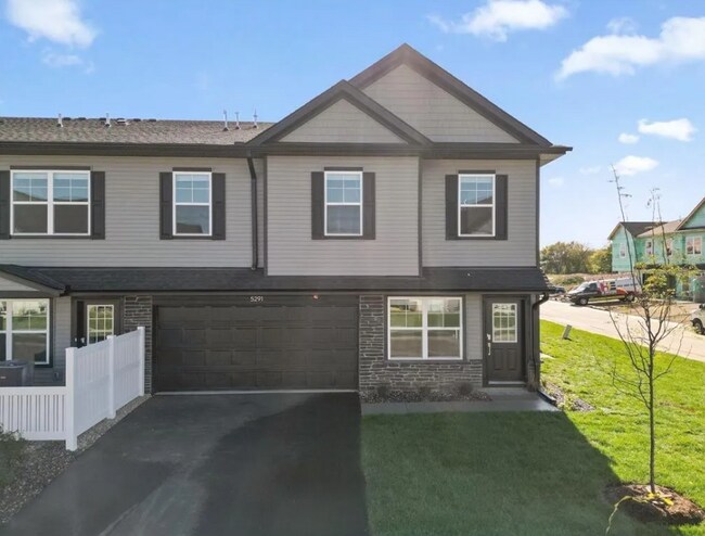 Building Photo - 5291 Long Pointe Pass