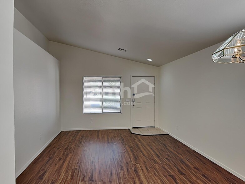 Building Photo - 2037 N 107th Dr