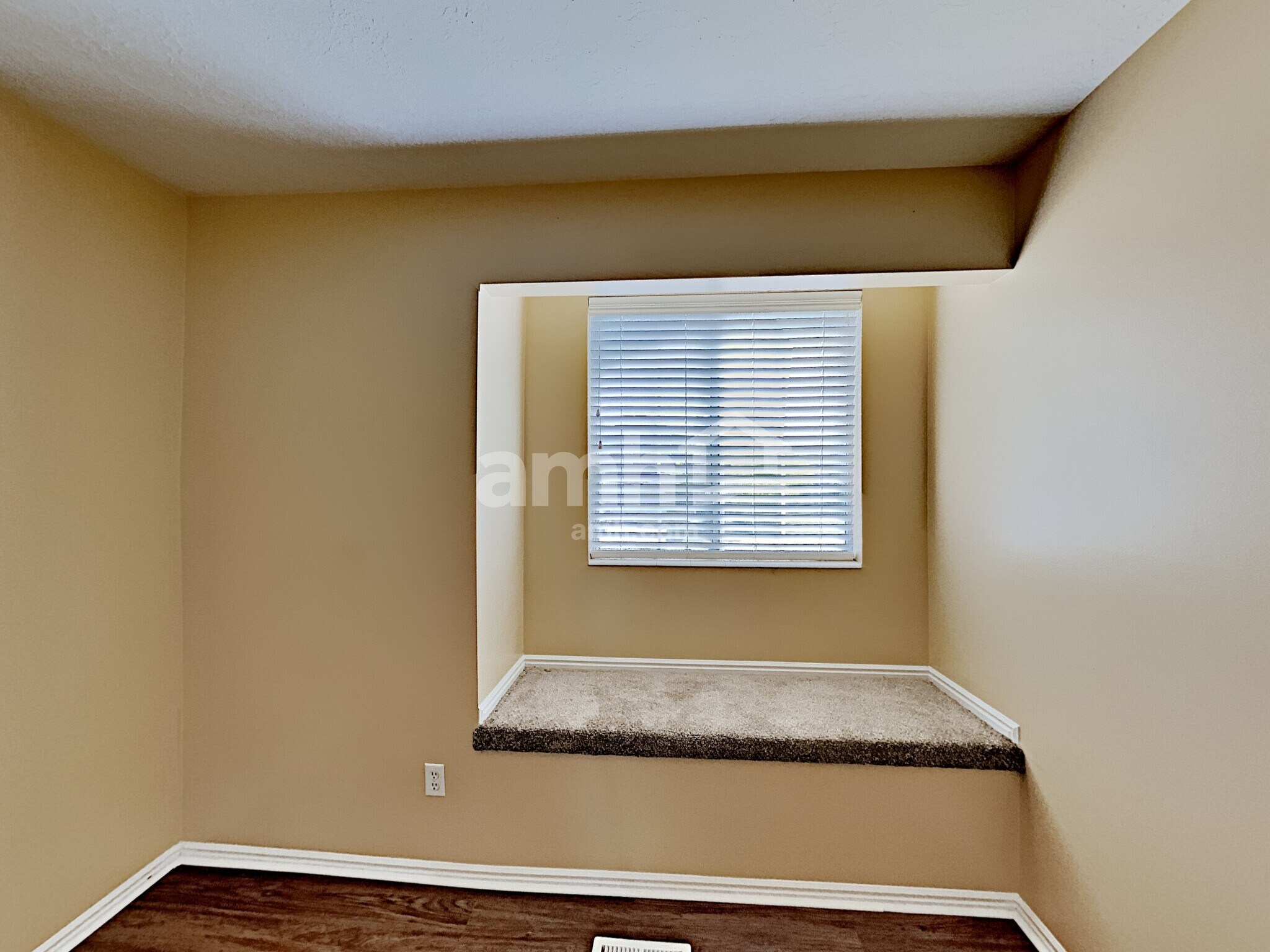 Building Photo - 5729 S 4075 W