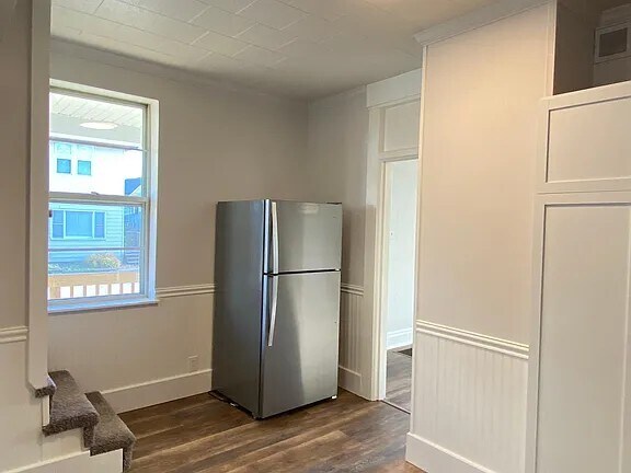 Building Photo - 1201 N Charles St