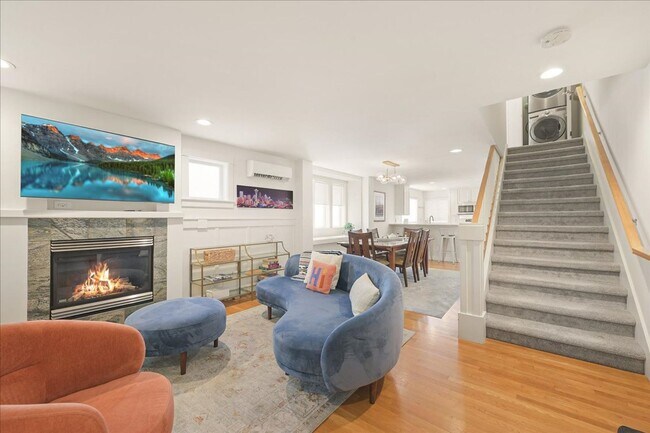 Building Photo - 4311A Linden Ave N