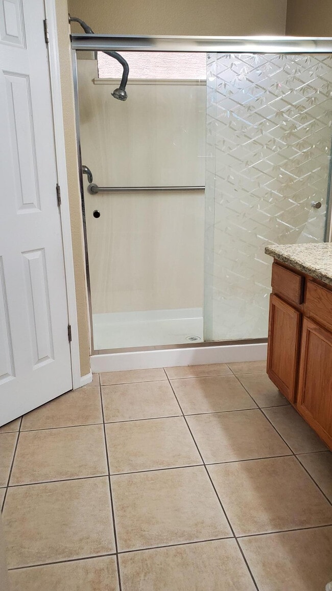 Building Photo - 10970 W Sheridan St