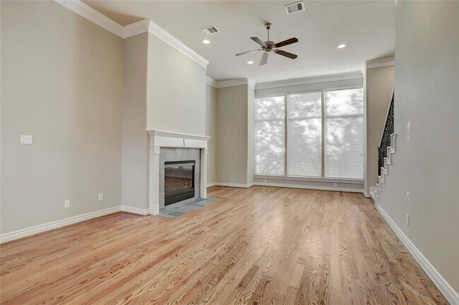 Building Photo - 9133 Creekstone Lake Dr