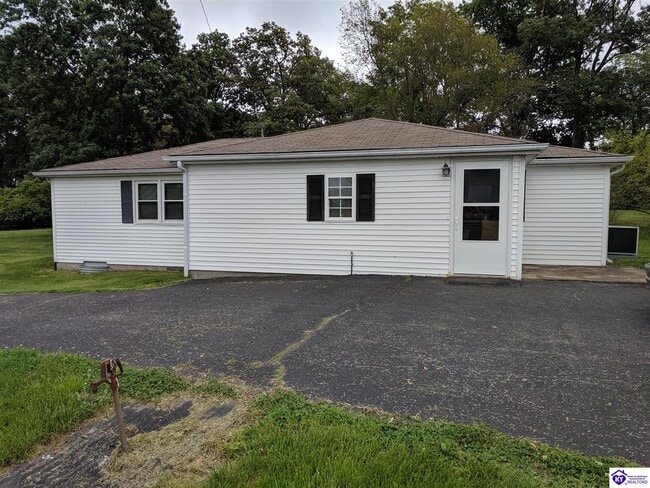 Building Photo - 638 Miller Rd