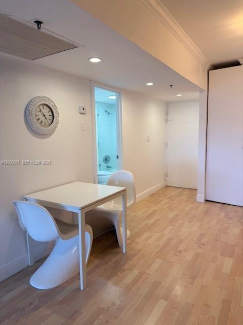 Building Photo - 100 Lincoln Rd