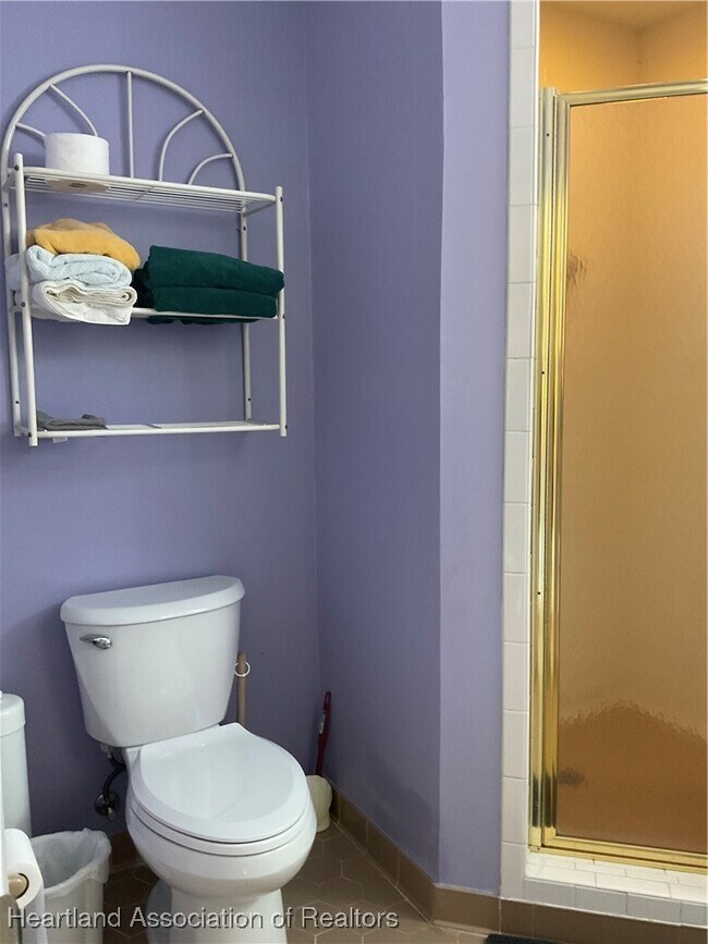 Building Photo - 3641 Edgewater Dr