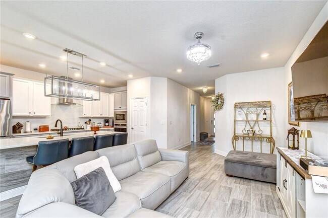 Building Photo - 15371 Caravan Ave