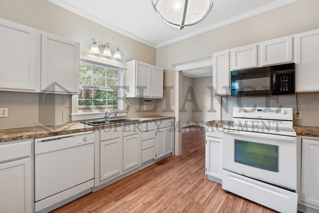 Building Photo - 201 S Volutsia Ave