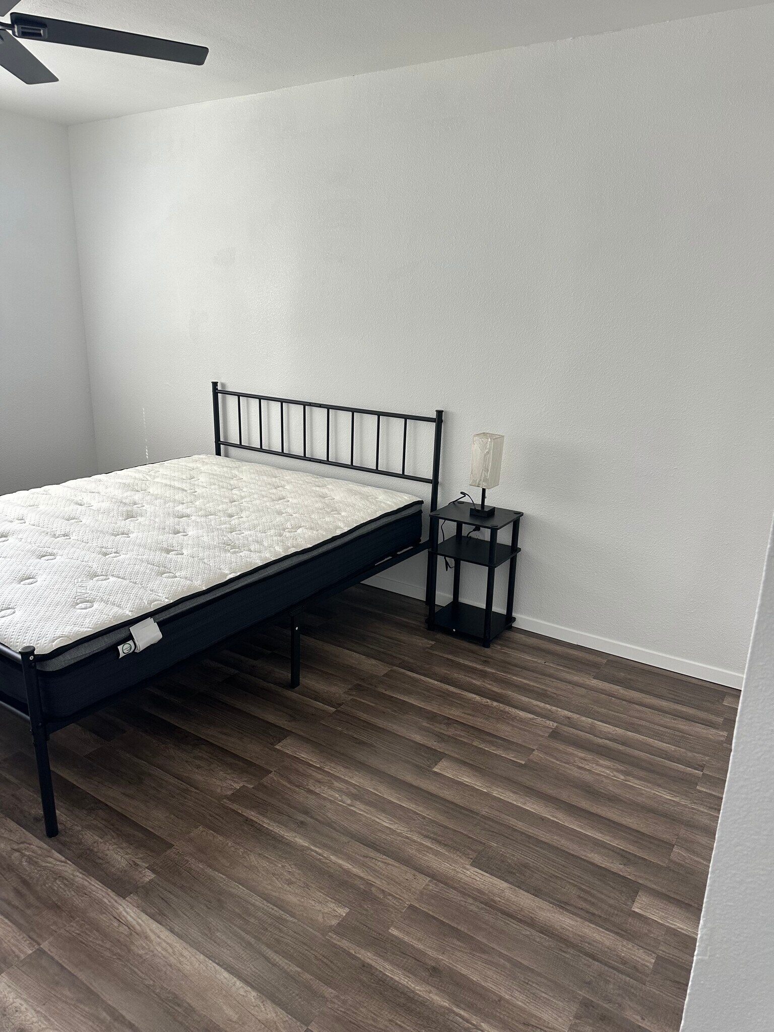 Large front bedroom - 1705 NW 48th St