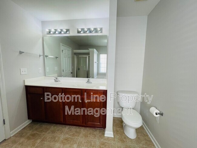 Building Photo - 5316 Park Brook Dr
