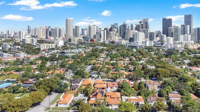 Building Photo - 443 SW 21st Rd