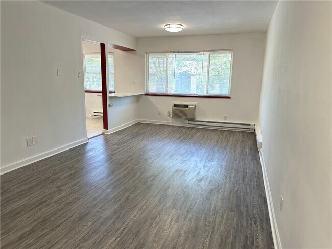 Building Photo - 7571 Hazelcrest Dr
