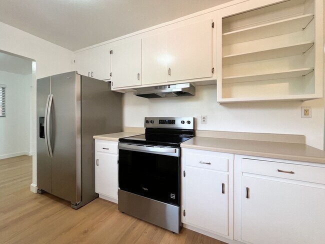 Building Photo - Updated Three Bedroom Napa Home