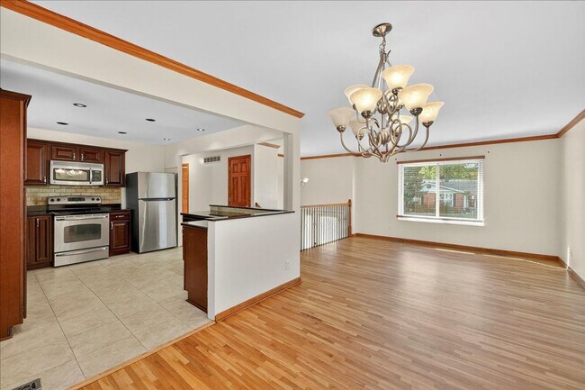 Building Photo - Step inside to experience the charm!